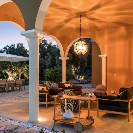 Kronos Estate Lefkada - 5 Star Luxury * Микрос-Гиалос