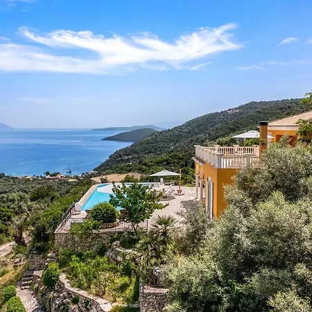Вилла Kronos Estate Lefkada - 5 Star Luxury Микрос-Гиалос